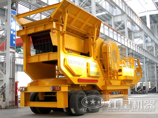 輪胎式移動煤炭破碎機(jī)設(shè)備實拍 輪胎式移動煤炭破碎機(jī)設(shè)備實拍