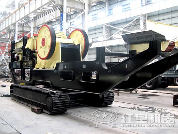 履帶式移動煤炭破碎機(jī)車間 履帶式移動煤炭破碎機(jī)車間