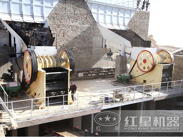 57顎破機(jī)生產(chǎn)現(xiàn)場 57顎破機(jī)生產(chǎn)現(xiàn)場