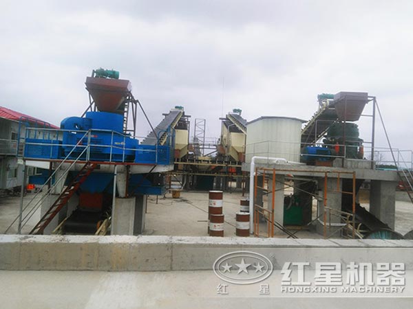 制砂生產(chǎn)現(xiàn)場 制砂生產(chǎn)現(xiàn)場