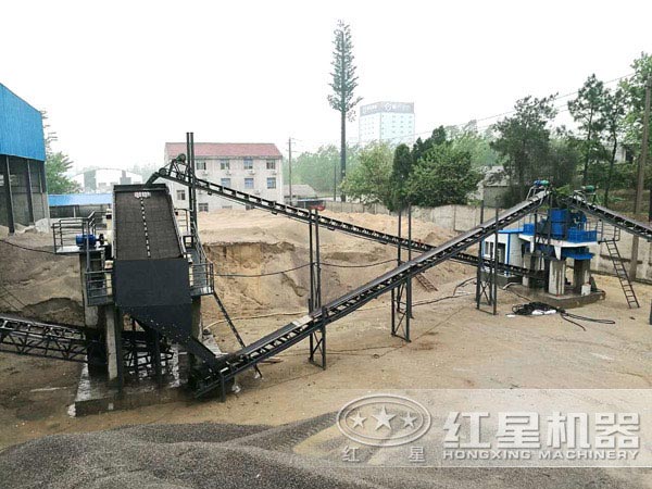 制砂生產(chǎn)線現(xiàn)場(chǎng) 制砂生產(chǎn)線現(xiàn)場(chǎng)