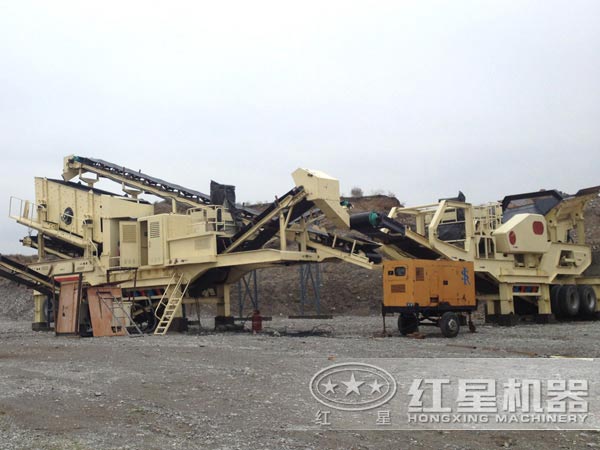 移動式組合破碎機生產(chǎn)現(xiàn)場