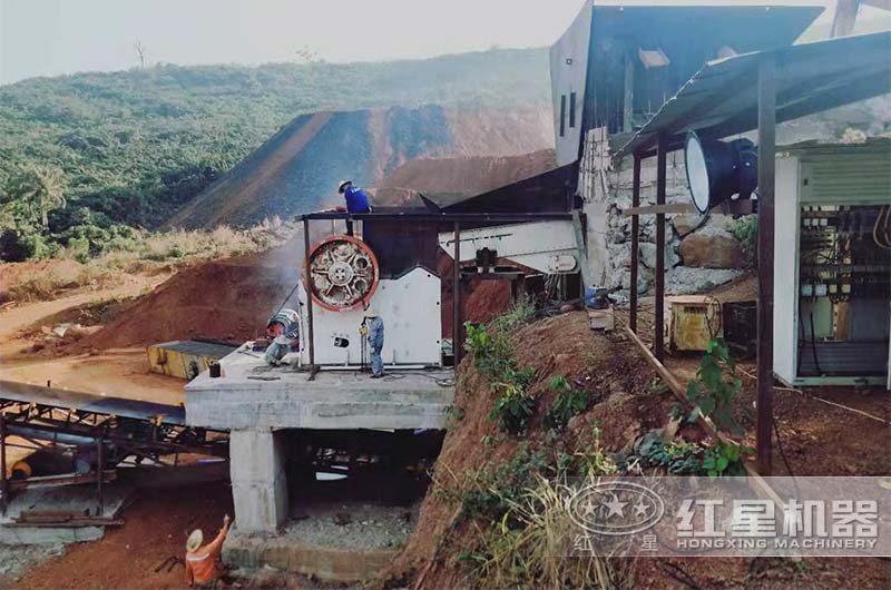 PE900/1200鄂式破石機現(xiàn)場 PE900/1200鄂式破石機現(xiàn)場