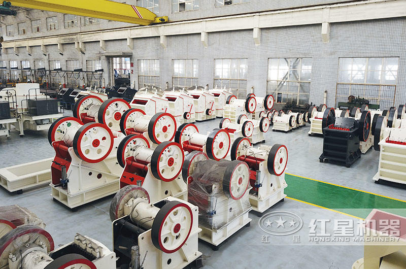 顎式破碎機(jī)工廠實(shí)拍圖 顎式破碎機(jī)工廠實(shí)拍圖