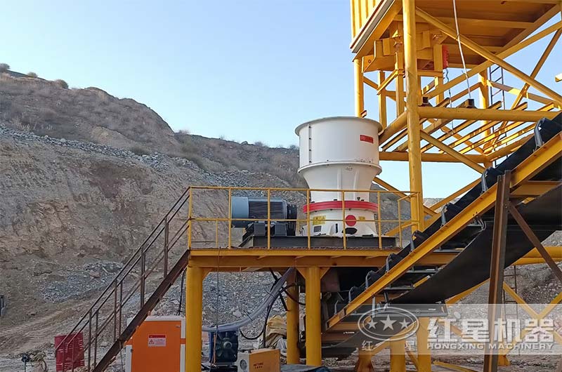 單缸圓錐破碎機(jī)現(xiàn)場