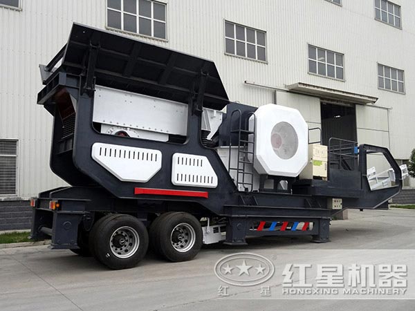 車載移動(dòng)碎石機(jī)