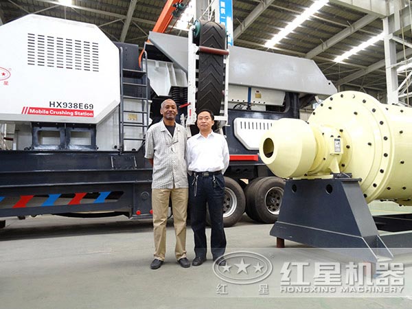 移動碎石機(jī)價格