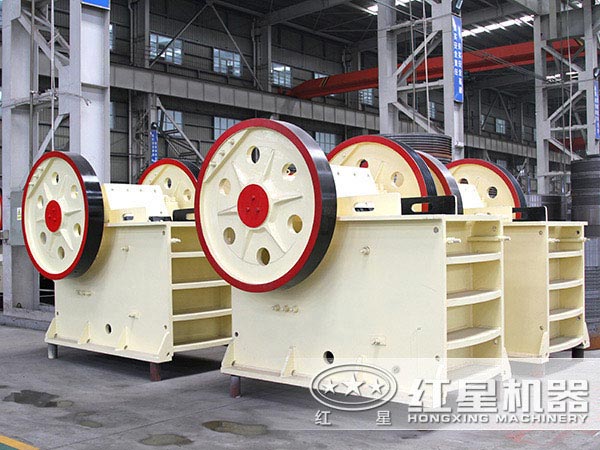 時產(chǎn)200噸砂石破碎機展示 時產(chǎn)200噸砂石破碎機展示