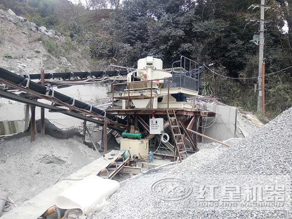 沖擊式破碎機(jī)應(yīng)用現(xiàn)場(chǎng) 沖擊式破碎機(jī)應(yīng)用現(xiàn)場(chǎng)