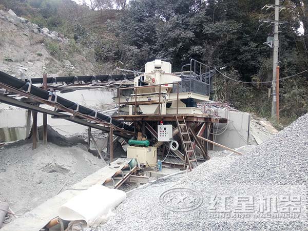 季總河卵石制砂生產(chǎn)線現(xiàn)場 季總河卵石制砂生產(chǎn)線現(xiàn)場