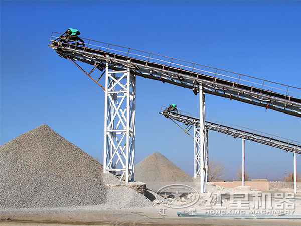 機制砂生產(chǎn)現(xiàn)場 機制砂生產(chǎn)現(xiàn)場