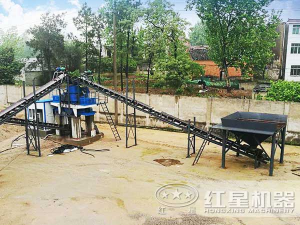 小型河卵石制砂機(jī)作業(yè)現(xiàn)場(chǎng) 小型河卵石制砂機(jī)作業(yè)現(xiàn)場(chǎng)