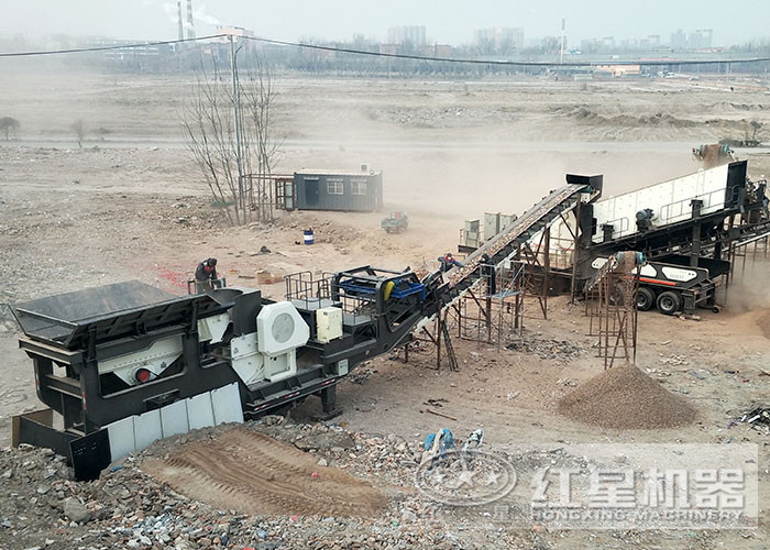 移動砂石機(jī)作業(yè)現(xiàn)場