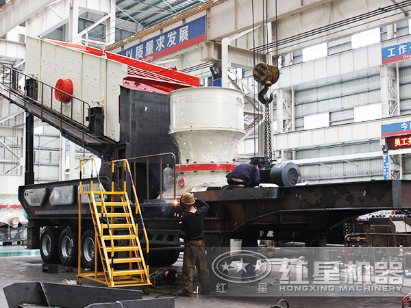 多組合車載移動破碎機(jī) 多組合車載移動破碎機(jī)