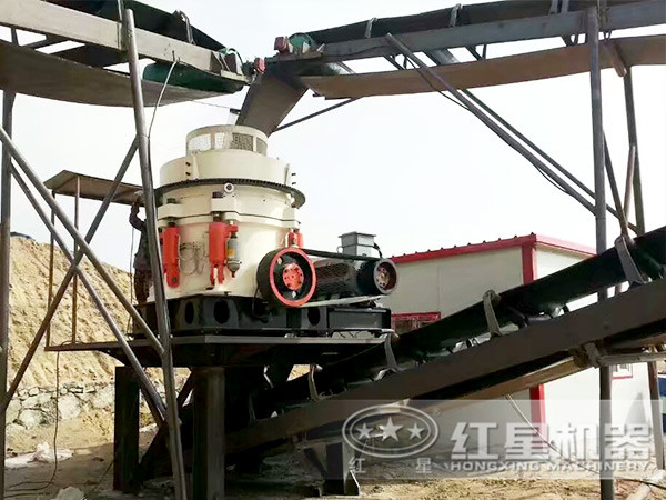 2200花崗巖圓錐破碎機(jī)應(yīng)用現(xiàn)場