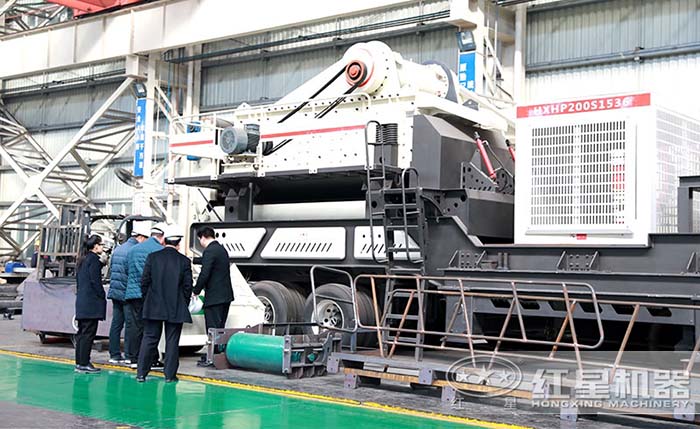 紅星用戶來廠參觀考察現(xiàn)場 紅星用戶來廠參觀考察現(xiàn)場