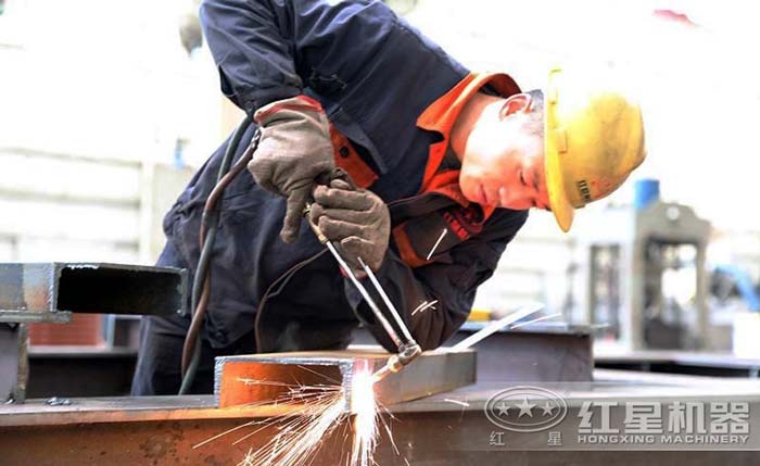 紅星機(jī)器制砂機(jī)鑄造車間 紅星機(jī)器制砂機(jī)鑄造車間