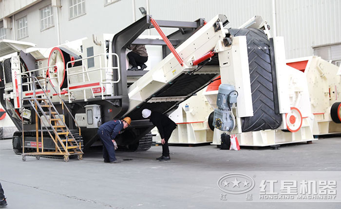 紅星客戶(hù)到廠參觀設(shè)備