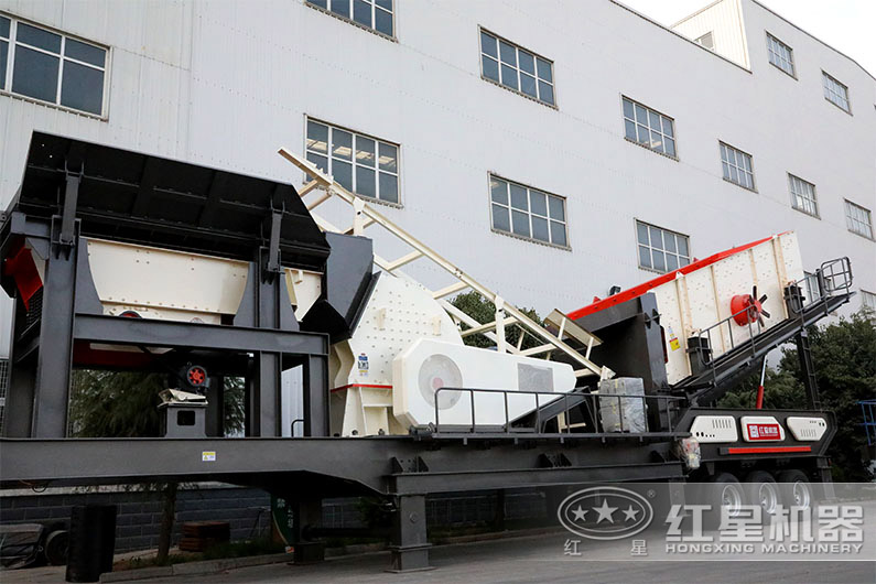 移動(dòng)錘式破碎機(jī)設(shè)備展示 移動(dòng)錘式破碎機(jī)設(shè)備展示