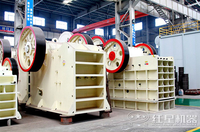 不同規(guī)格的顎式制砂機(jī) 不同規(guī)格的顎式制砂機(jī)