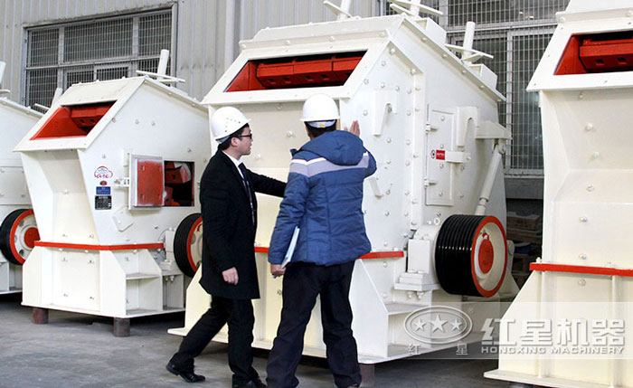 用戶來紅星廠區(qū)參觀試機 用戶來紅星廠區(qū)參觀試機