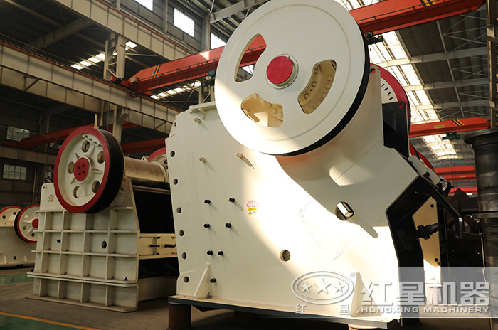 顎式破碎機設(shè)備展示 顎式破碎機設(shè)備展示