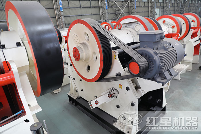 柴油機(jī)石頭破碎機(jī) 柴油機(jī)石頭破碎機(jī)