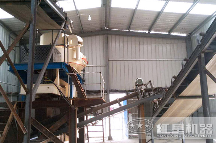 紅星金湖用戶石頭制砂機室內作業(yè)現(xiàn)場 紅星金湖用戶石頭制砂機室內作業(yè)現(xiàn)場