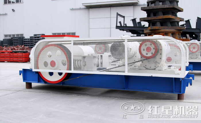 800-1000對(duì)輥制沙機(jī)