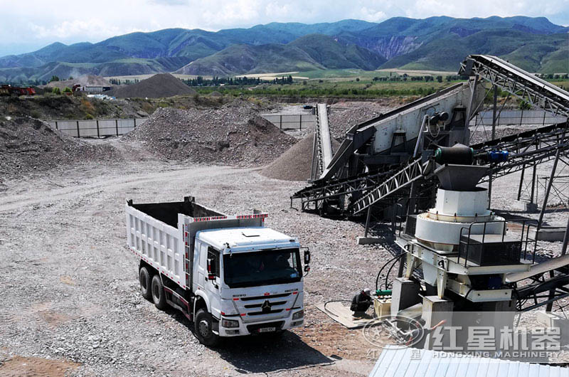 人造沙加工現(xiàn)場 人造沙加工現(xiàn)場