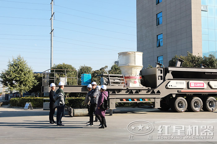 用戶來廠參觀試機(jī)移動破