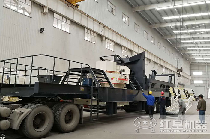 客戶到紅星機器參觀移動制砂機設備 客戶到紅星機器參觀移動制砂機設備
