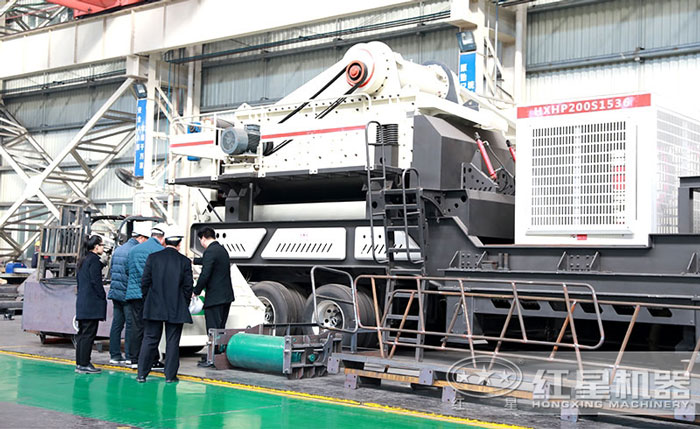 客戶(hù)到紅星廠區(qū)直接參觀考察設(shè)備