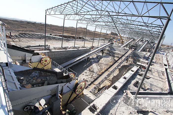 常作為生產(chǎn)先鋒的顎式破碎機現(xiàn)場圖 常作為生產(chǎn)先鋒的顎式破碎機現(xiàn)場圖