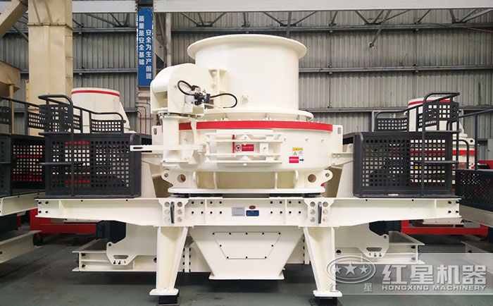 磕沙機設備生產(chǎn)車間