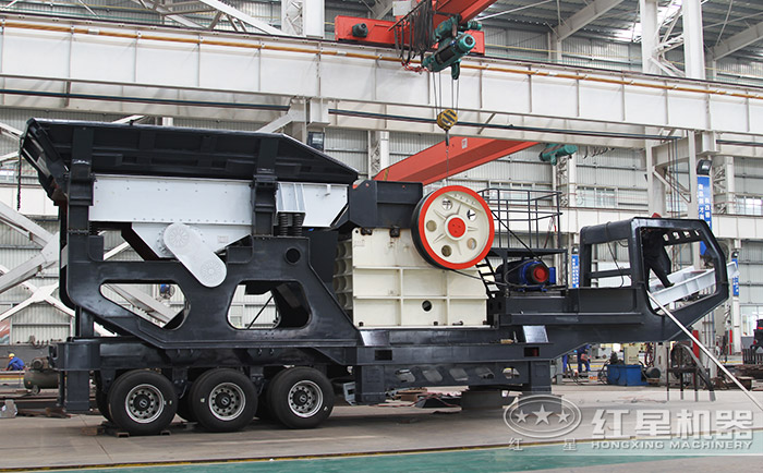 流動式的69顎式破石機(jī)生產(chǎn)車間 流動式的69顎式破石機(jī)生產(chǎn)車間