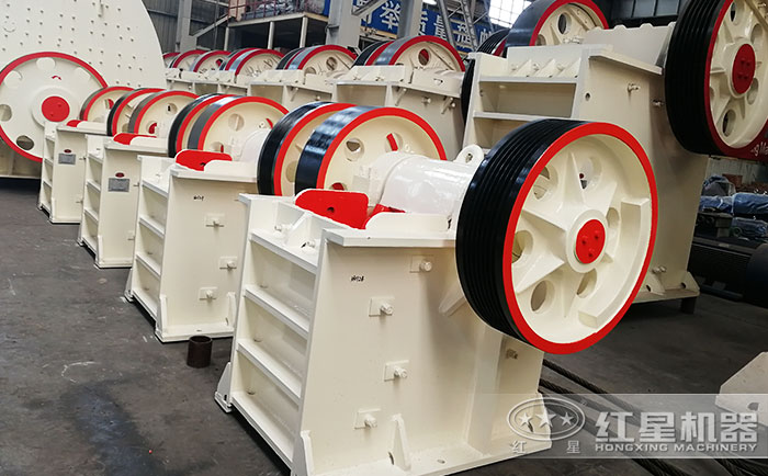 紅星機器專業(yè)的打石機設(shè)備生產(chǎn)車間 紅星機器專業(yè)的打石機設(shè)備生產(chǎn)車間