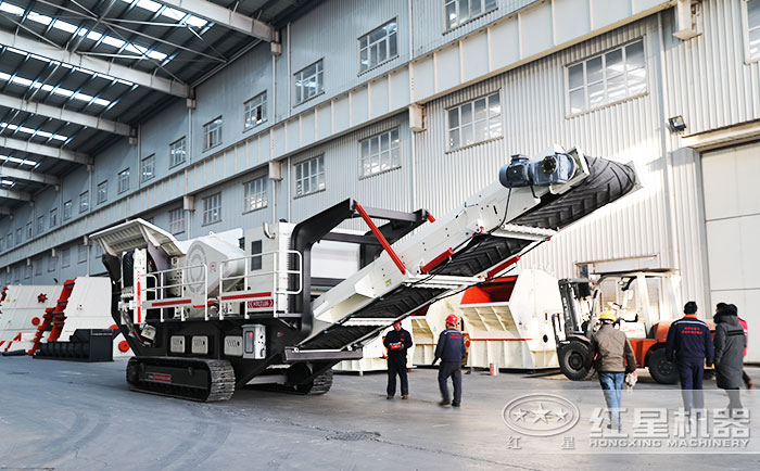 客戶到紅星機器廠區(qū)參觀考察設備