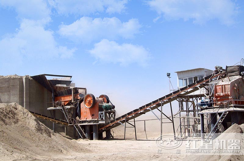 碎石機(jī)加工現(xiàn)場(chǎng) 碎石機(jī)加工現(xiàn)場(chǎng)