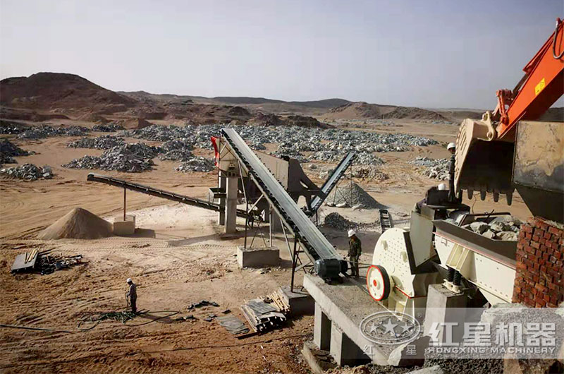 PCZ重錘式破碎機現(xiàn)場 PCZ重錘式破碎機現(xiàn)場