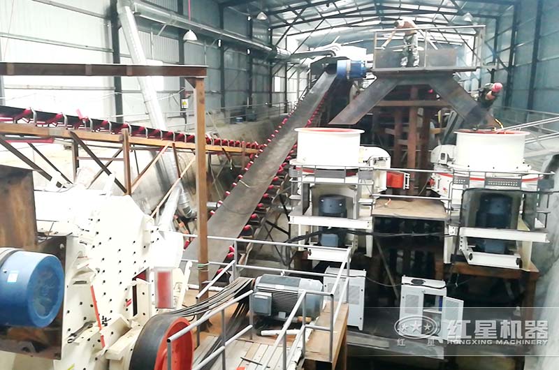 碎石制砂設(shè)備廠生產(chǎn)車間實拍 碎石制砂設(shè)備廠生產(chǎn)車間實拍