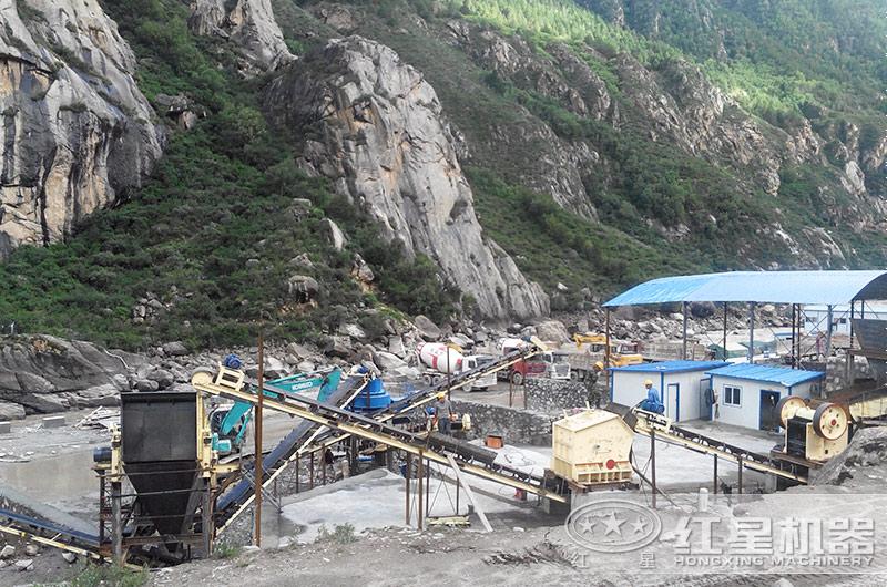 制砂生產(chǎn)線配置合理，出料均勻，產(chǎn)量穩(wěn)定