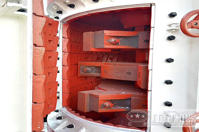 立式破碎機生產(chǎn)石料產(chǎn)能高，破碎性能強