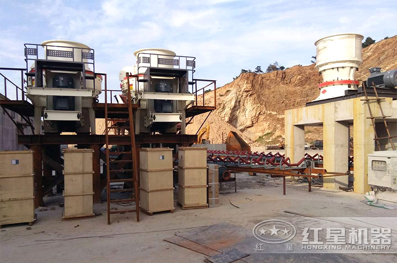 河沙制砂現(xiàn)場(chǎng) 河沙制砂現(xiàn)場(chǎng)