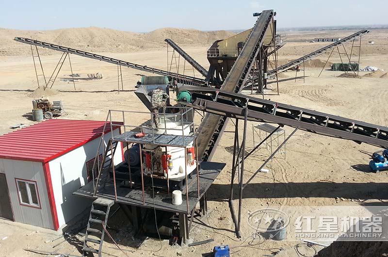 1750圓錐機(jī)作業(yè)現(xiàn)場