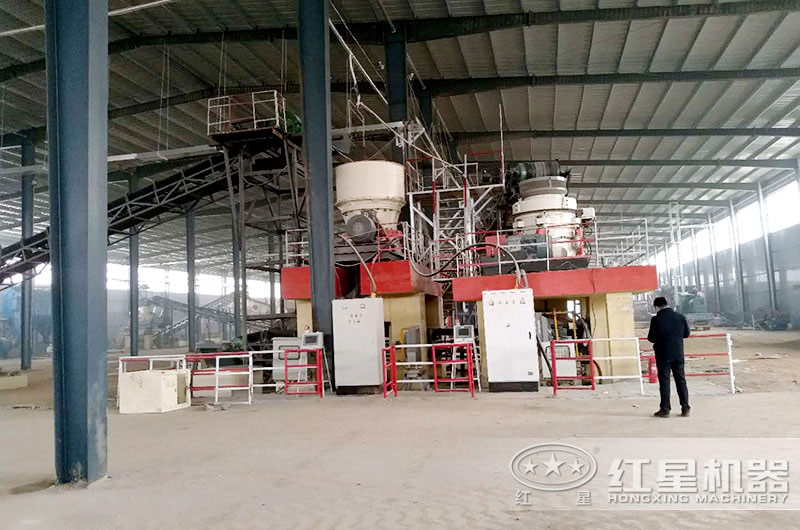 固定式碎石生產(chǎn)線作業(yè)現(xiàn)場 固定式碎石生產(chǎn)線作業(yè)現(xiàn)場